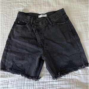 KanCan criss cross button, black wash, distressed denim jean. 5in inseam.